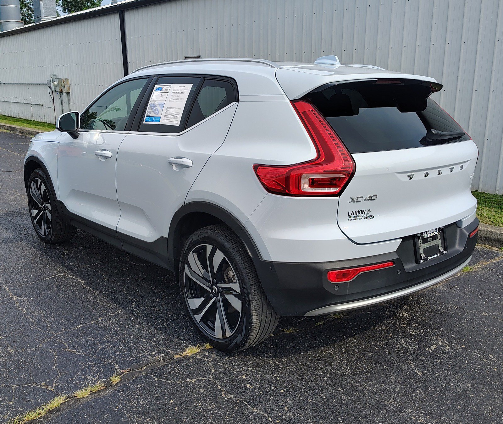 Used 2024 Volvo XC40 B5 Ultimate w/ Protection Package Premier AWD/4WD image 7