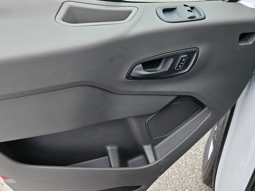 New 2026 Ford Transit 250 148 Medium Roof RWD image 12