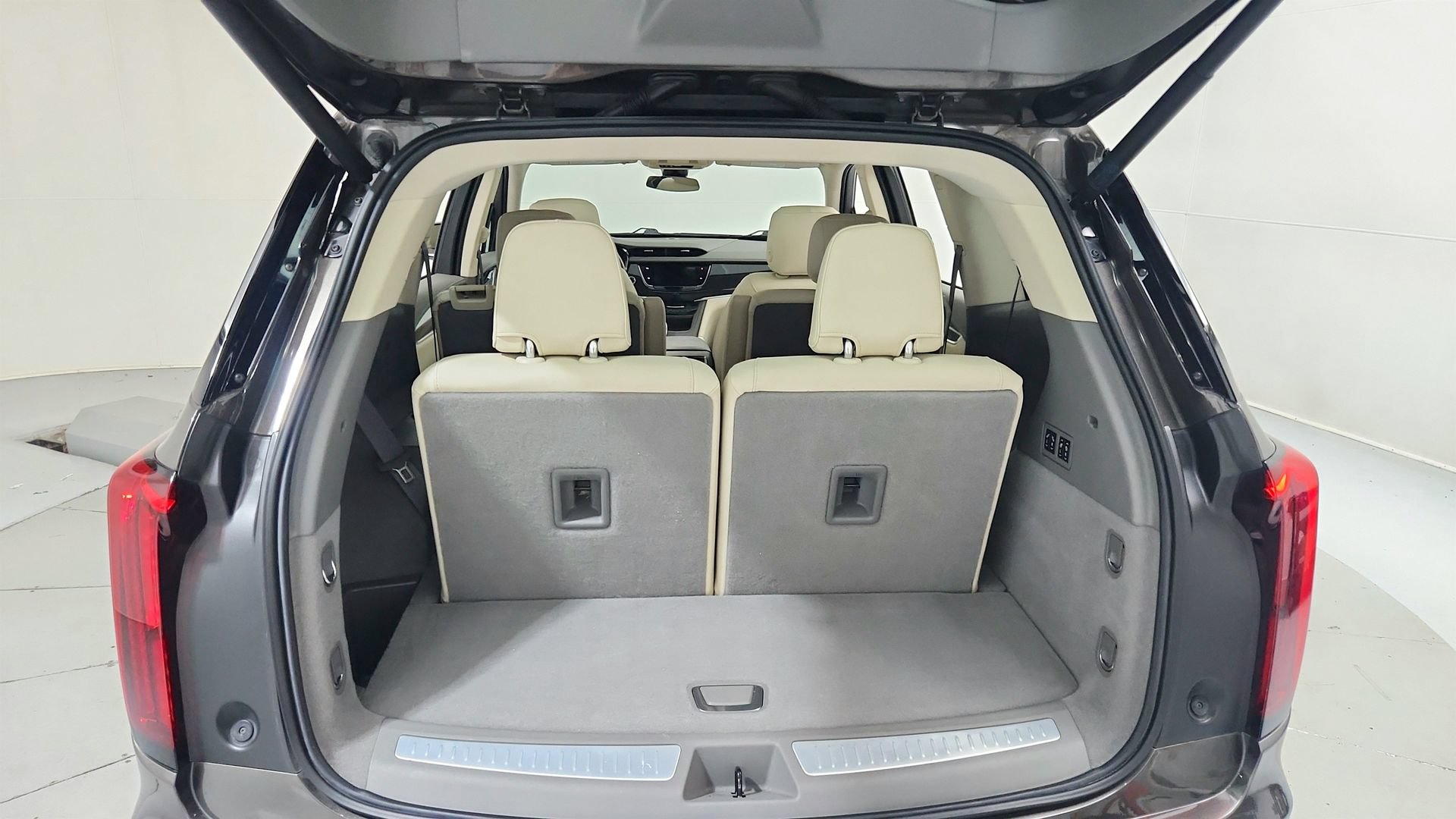 Certified 2020 Cadillac XT6 Premium Luxury FWD image 26