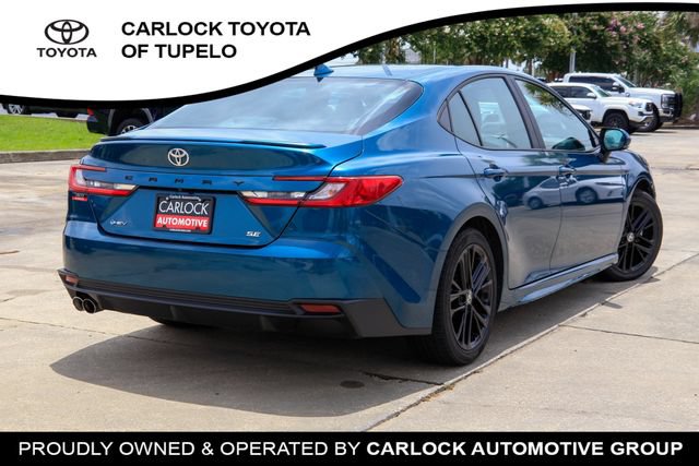 Used 2025 Toyota Camry SE FWD image 3