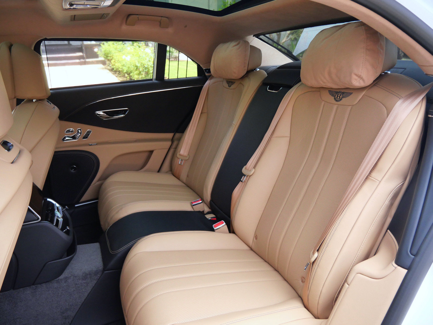 New 2026 Bentley Flying Spur V8 AWD/4WD image 21