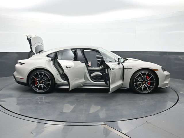 New 2026 Porsche Taycan 4S AWD/4WD image 34