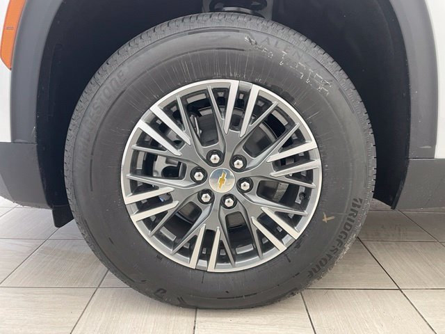 New 2027 Chevrolet Traverse LT AWD/4WD image 5