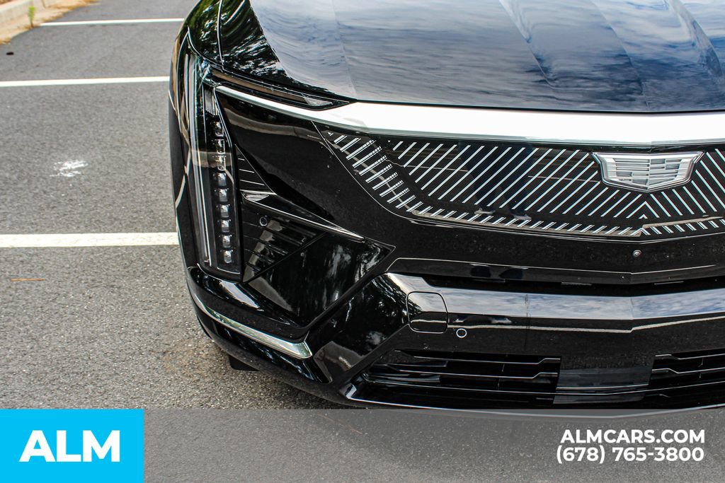 Used 2026 Cadillac Optiq Luxury 2 AWD/4WD image 12