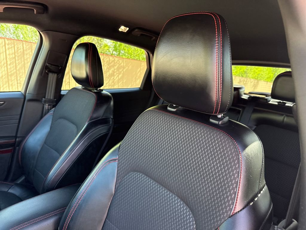 Certified 2023 Ford Escape ST-Line AWD/4WD image 13