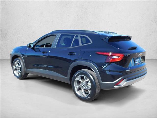 Used 2025 Chevrolet Trax LT FWD image 14