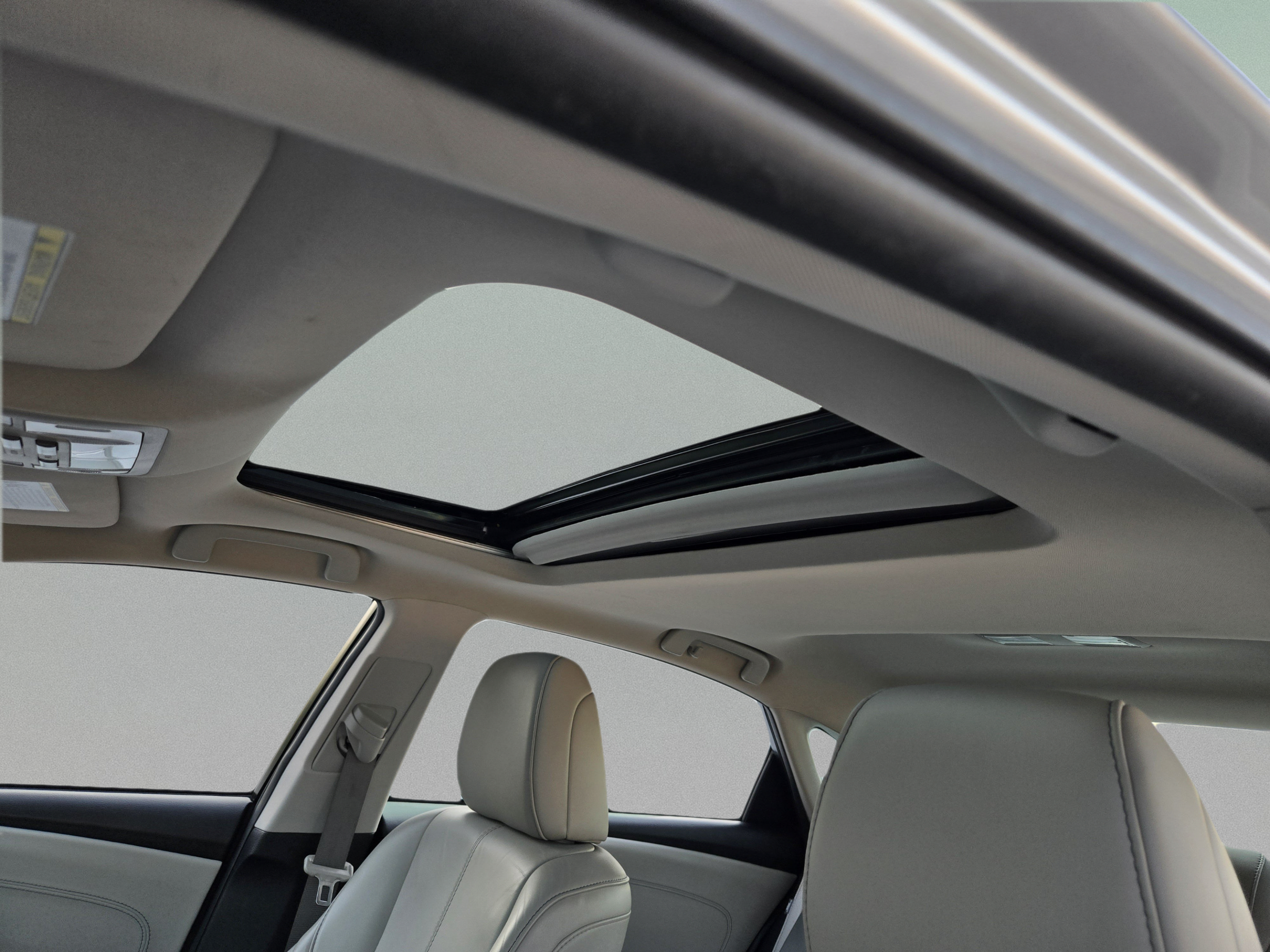 Used 2015 Toyota Avalon Limited FWD image 13