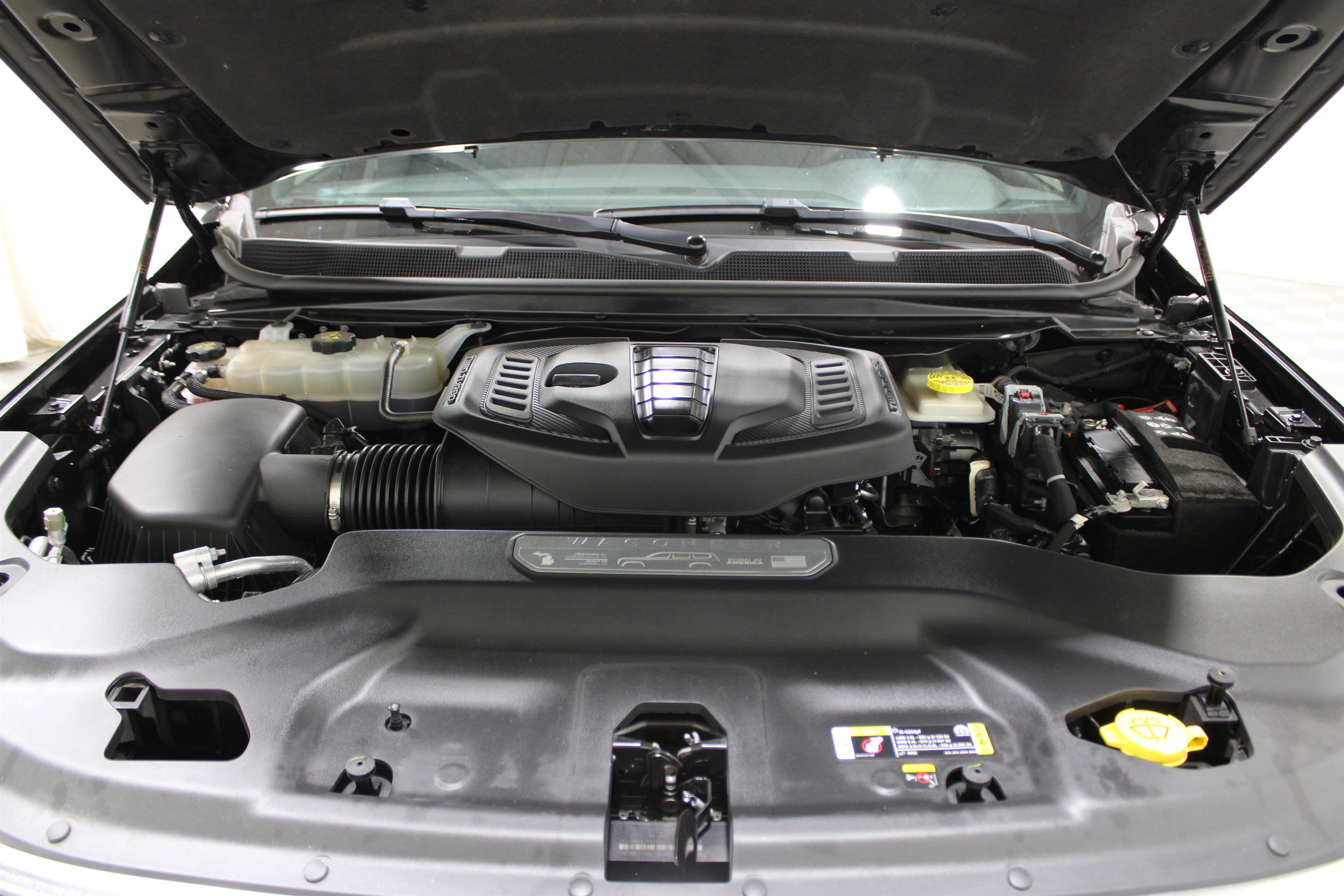 Used 2023 Jeep Wagoneer 4WD w/ Premium Group I image 46