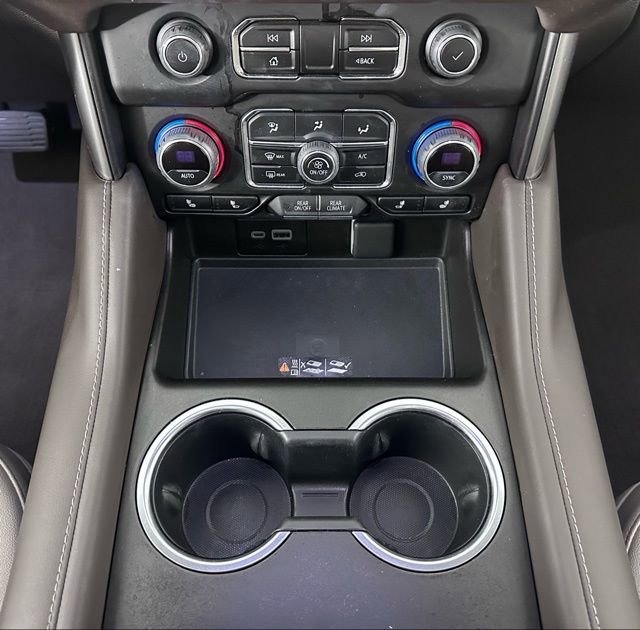 Used 2023 Chevrolet Tahoe Z71 w/ Luxury Package image 25