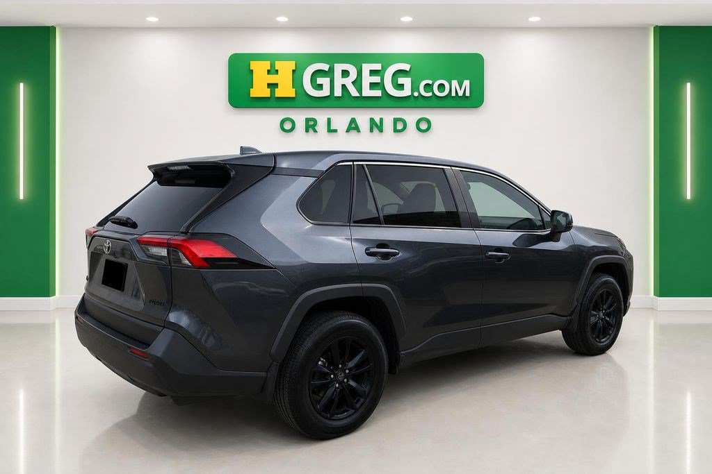 Used 2022 Toyota RAV4 LE FWD image 6