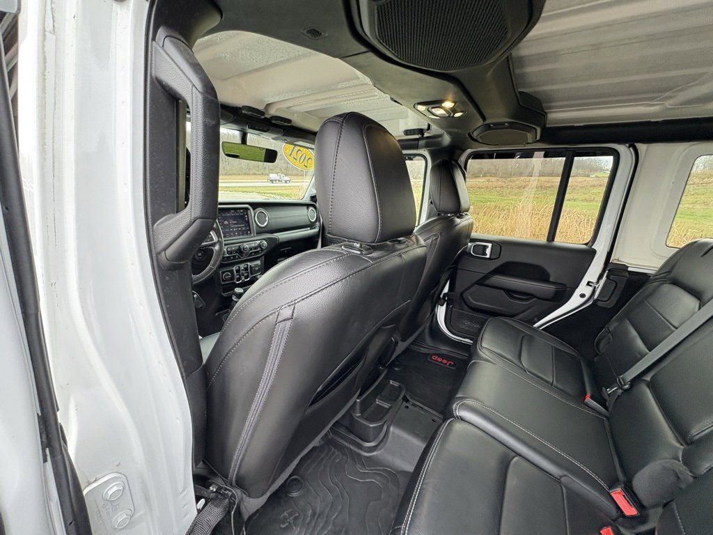 Used 2021 Jeep Wrangler Unlimited Sahara image 24