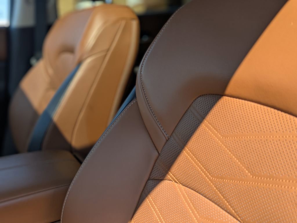 Used 2023 Nissan Pathfinder Platinum image 26