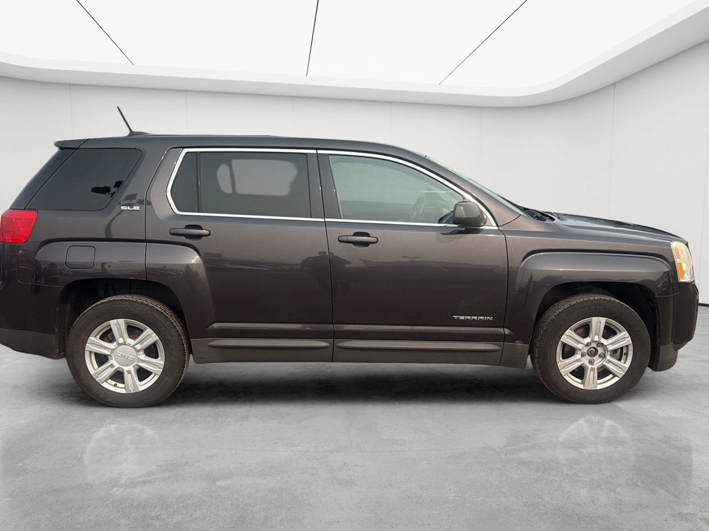 Used 2015 GMC Terrain SLE FWD image 3