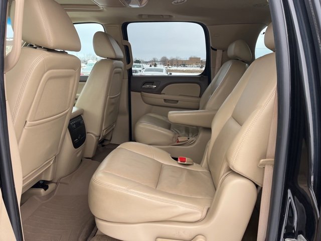 Used 2009 Chevrolet Suburban LTZ image 37