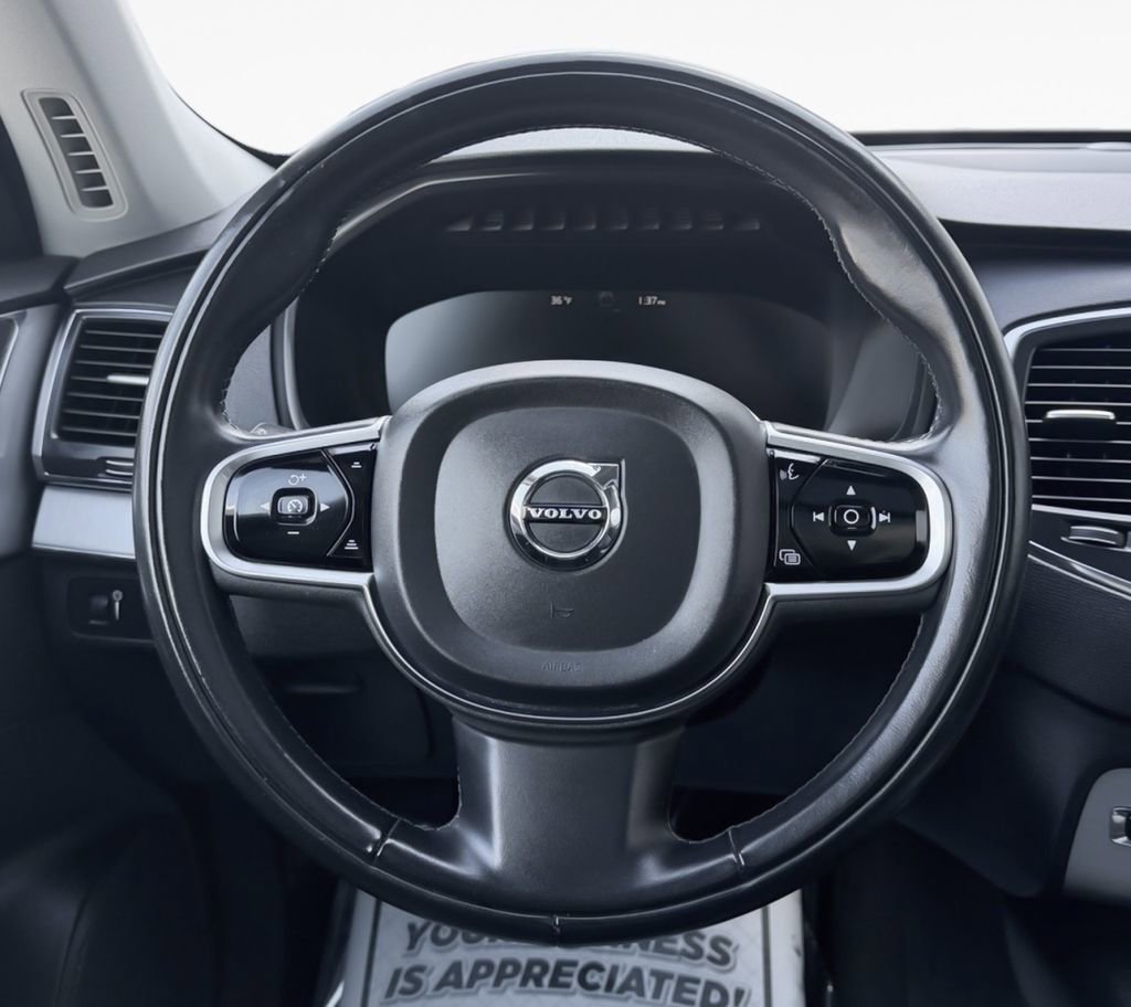 Used 2021 Volvo XC90 T5 Momentum image 19