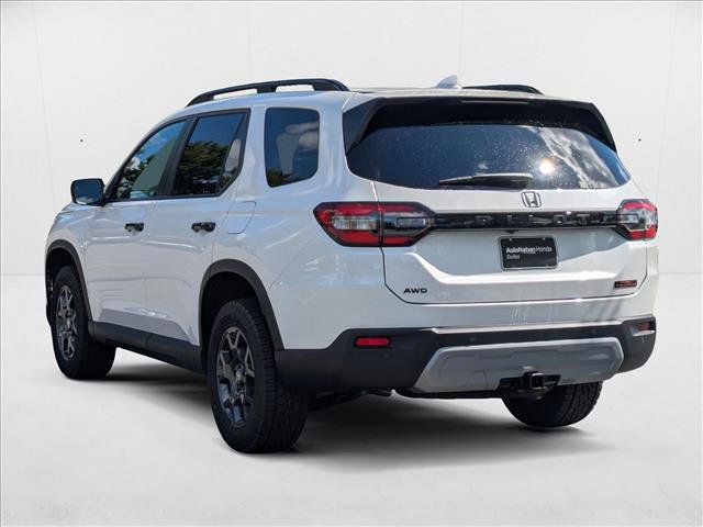 New 2025 Honda Pilot TrailSport image 9