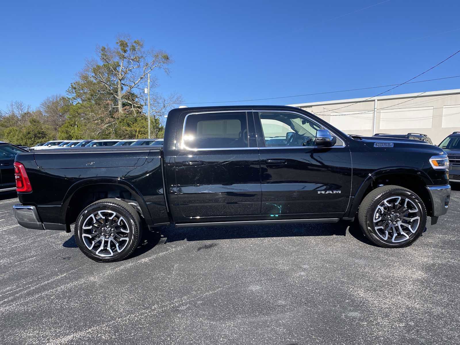 Used 2025 RAM 1500 Limited image 4