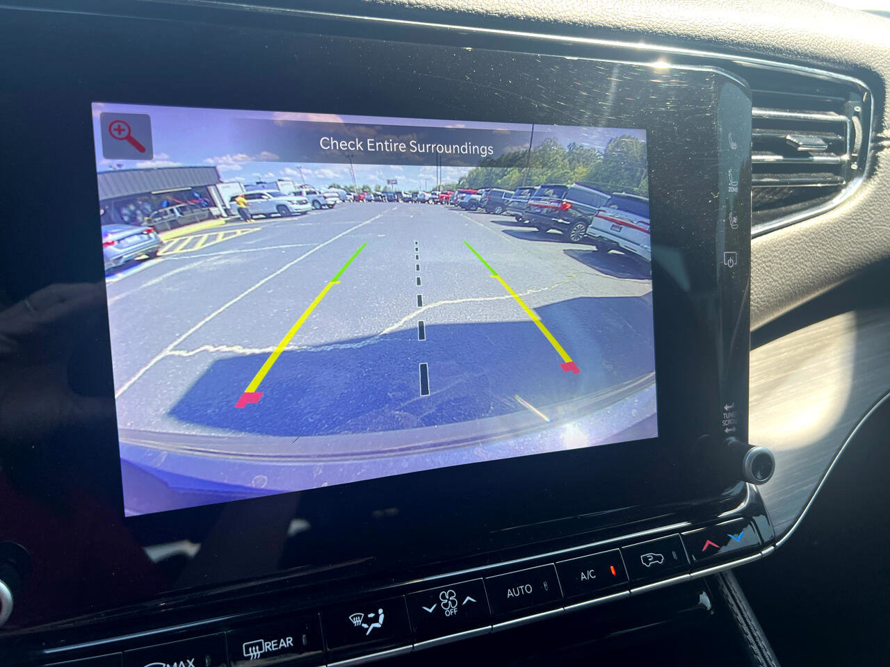 Used 2023 Jeep Wagoneer L Series II image 14