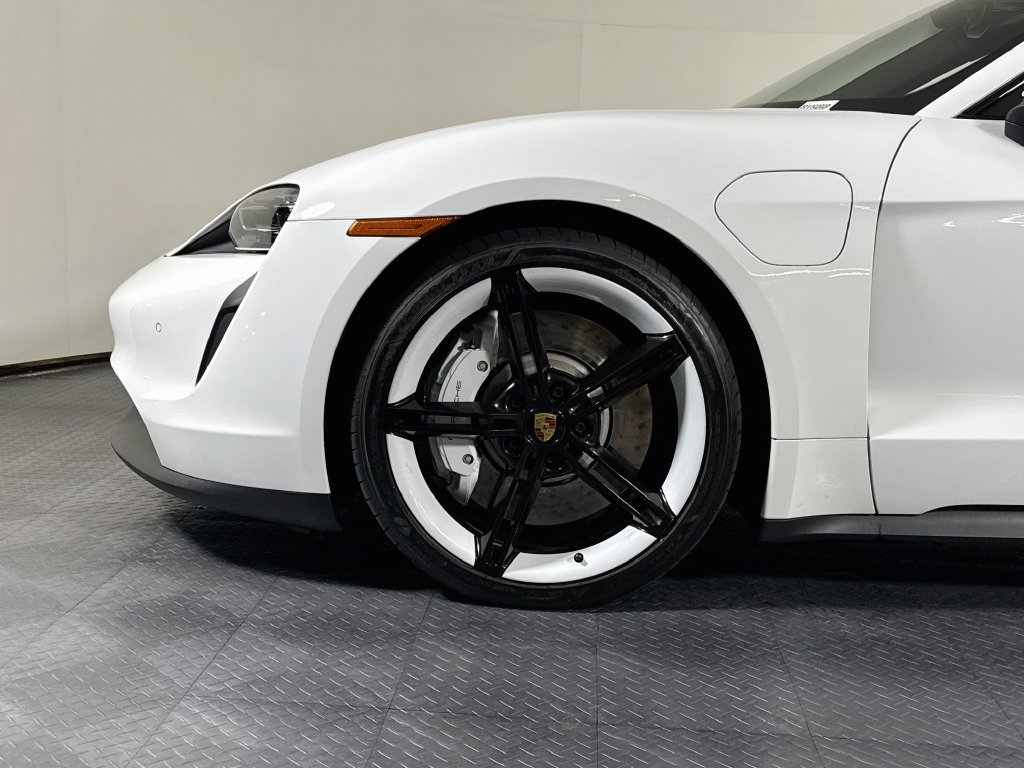 Certified 2023 Porsche Taycan 4S AWD/4WD image 27