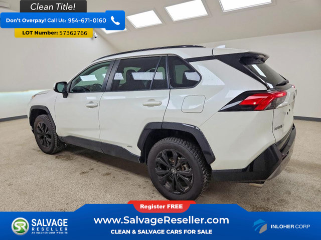 Used 2022 Toyota RAV4 SE w/ Convenience Package AWD/4WD image 3