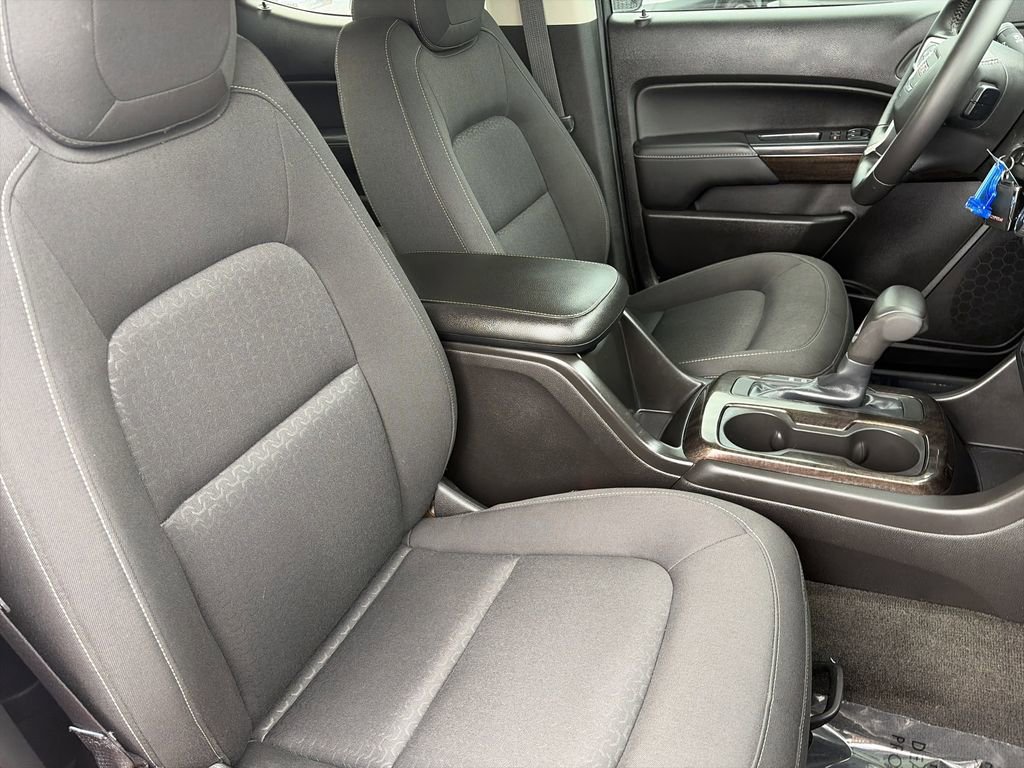 Used 2015 GMC Canyon SLE RWD image 30