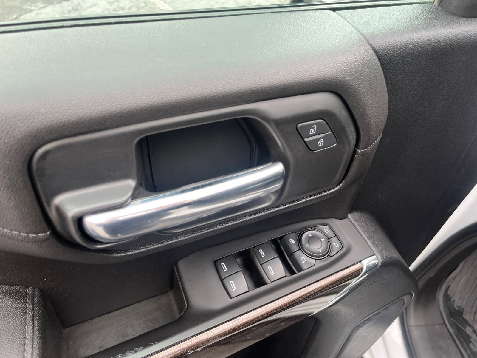 Used 2021 Chevrolet Silverado 2500 LT w/ Convenience Package image 14