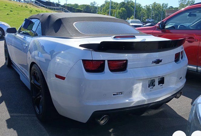 Used 2013 Chevrolet Camaro SS RWD image 2