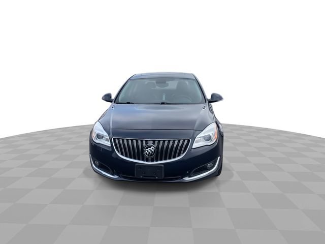 Used 2017 Buick Regal Sport Touring FWD image 3