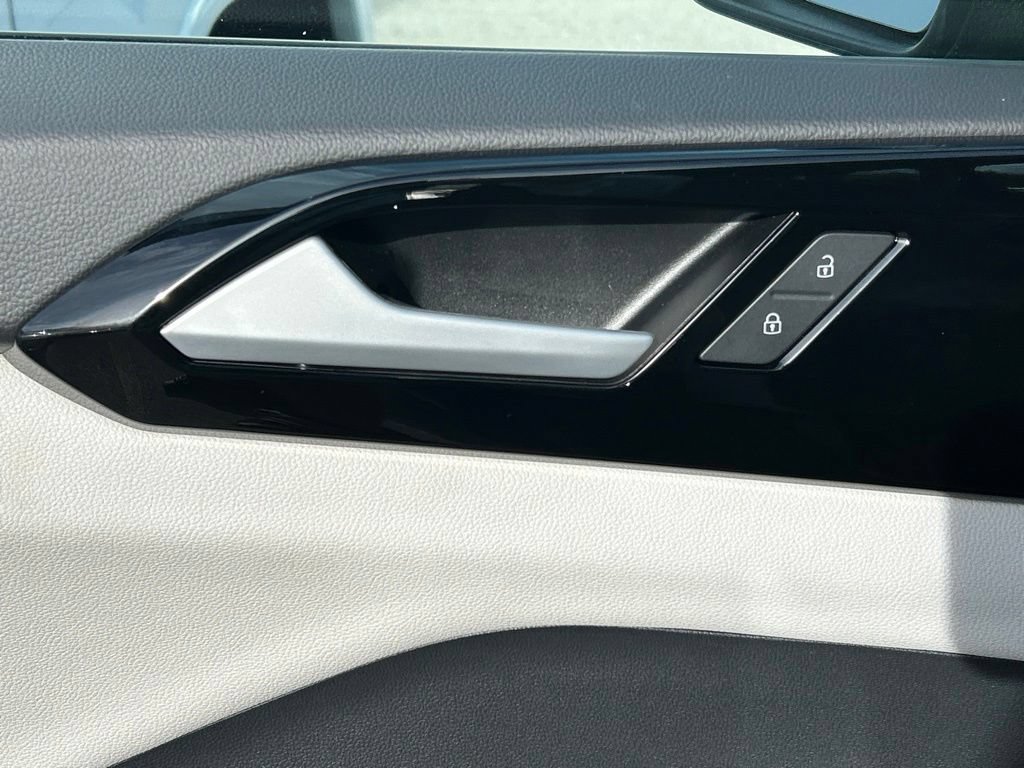 Certified 2026 Volkswagen Taos S FWD image 17
