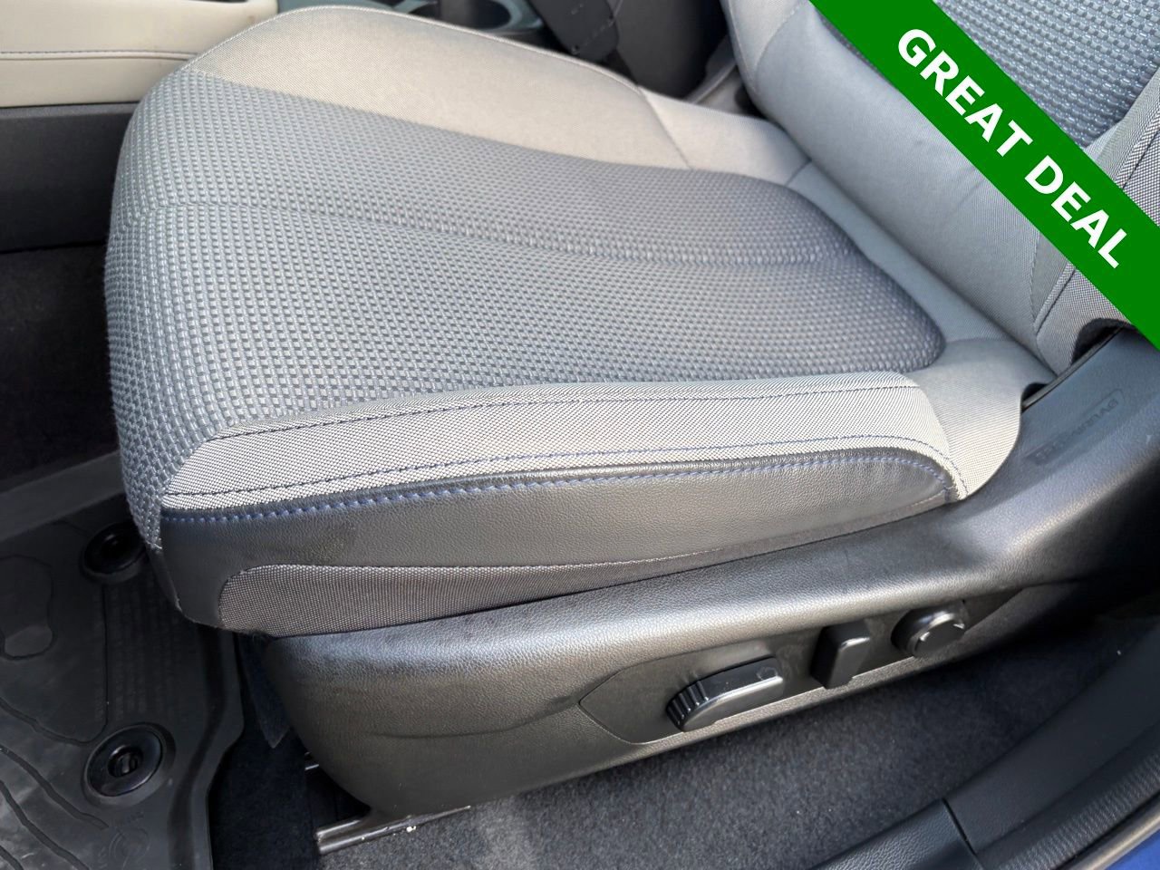 Used 2025 Subaru Forester Premium image 32