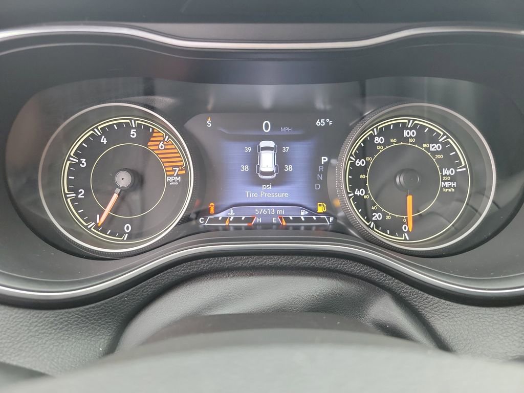 Used 2021 Jeep Cherokee High Altitude image 27