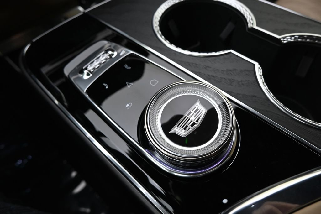 New 2025 Cadillac Lyriq Luxury w/ Nappa Leather Package image 31