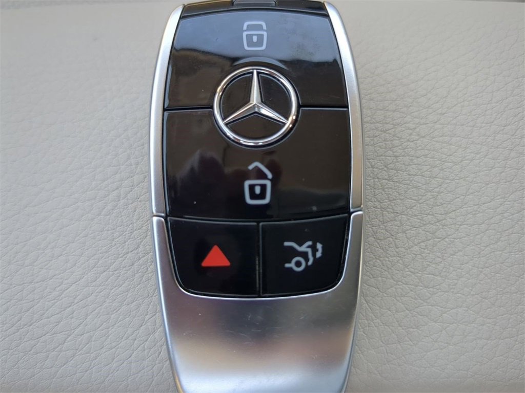 Used 2023 Mercedes-Benz E 450 Cabriolet image 28