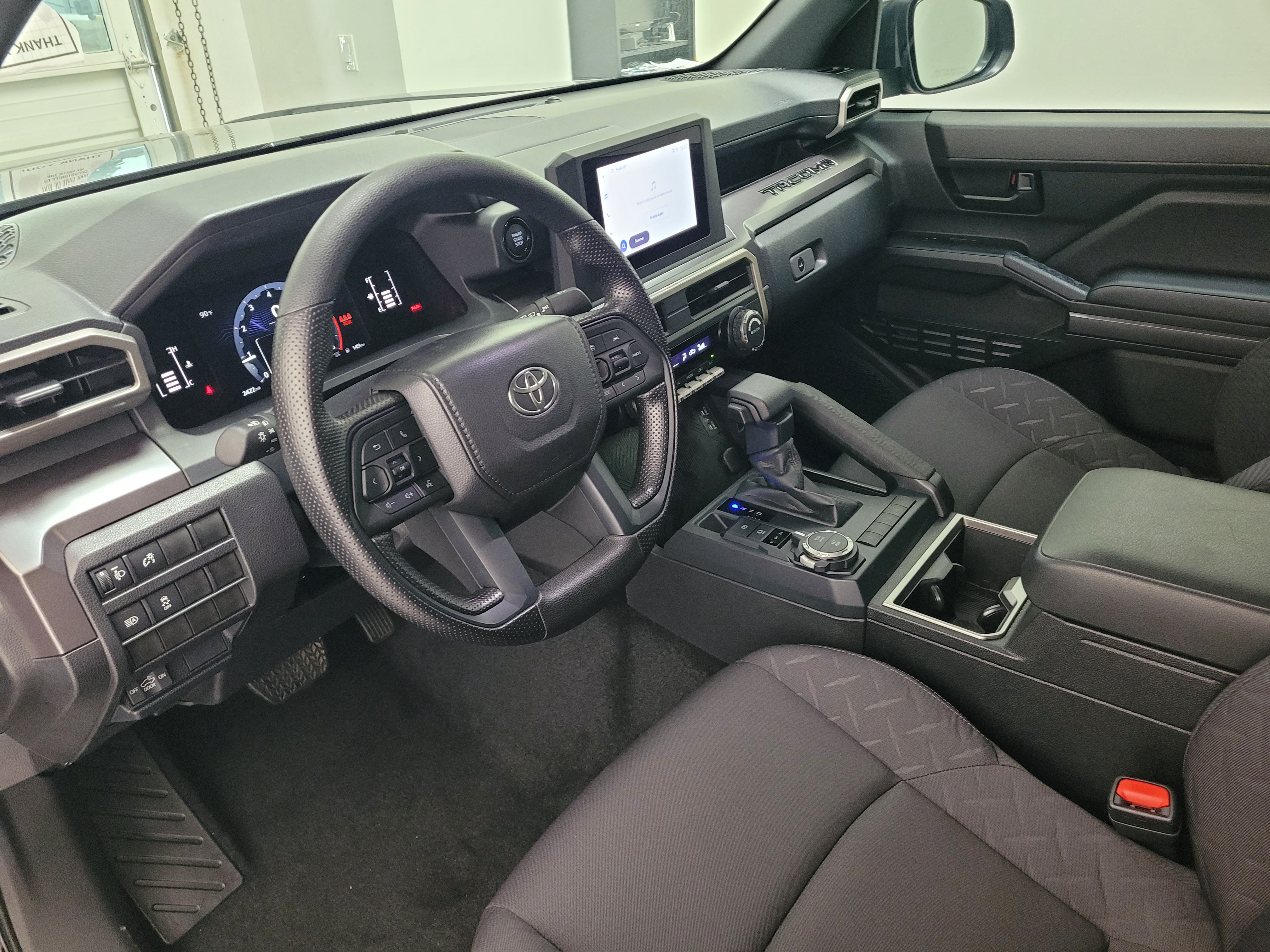 Certified 2026 Toyota Tacoma SR5 AWD/4WD image 25