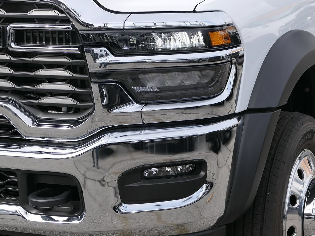 New 2026 RAM 5500 Tradesman w/ Chrome Appearance Group AWD/4WD image 9