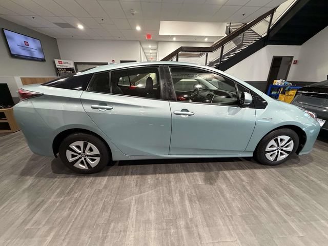 Used 2016 Toyota Prius Three FWD image 4