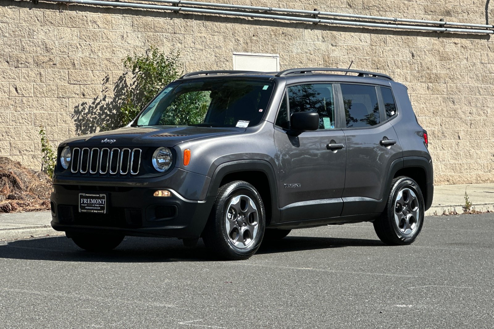 Used 2017 Jeep Renegade Sport w/ Power & Air Group FWD image 7