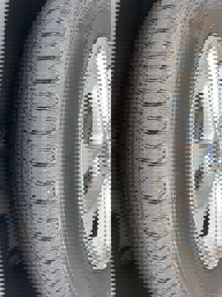 Used 2020 Ford Escape SE image 8