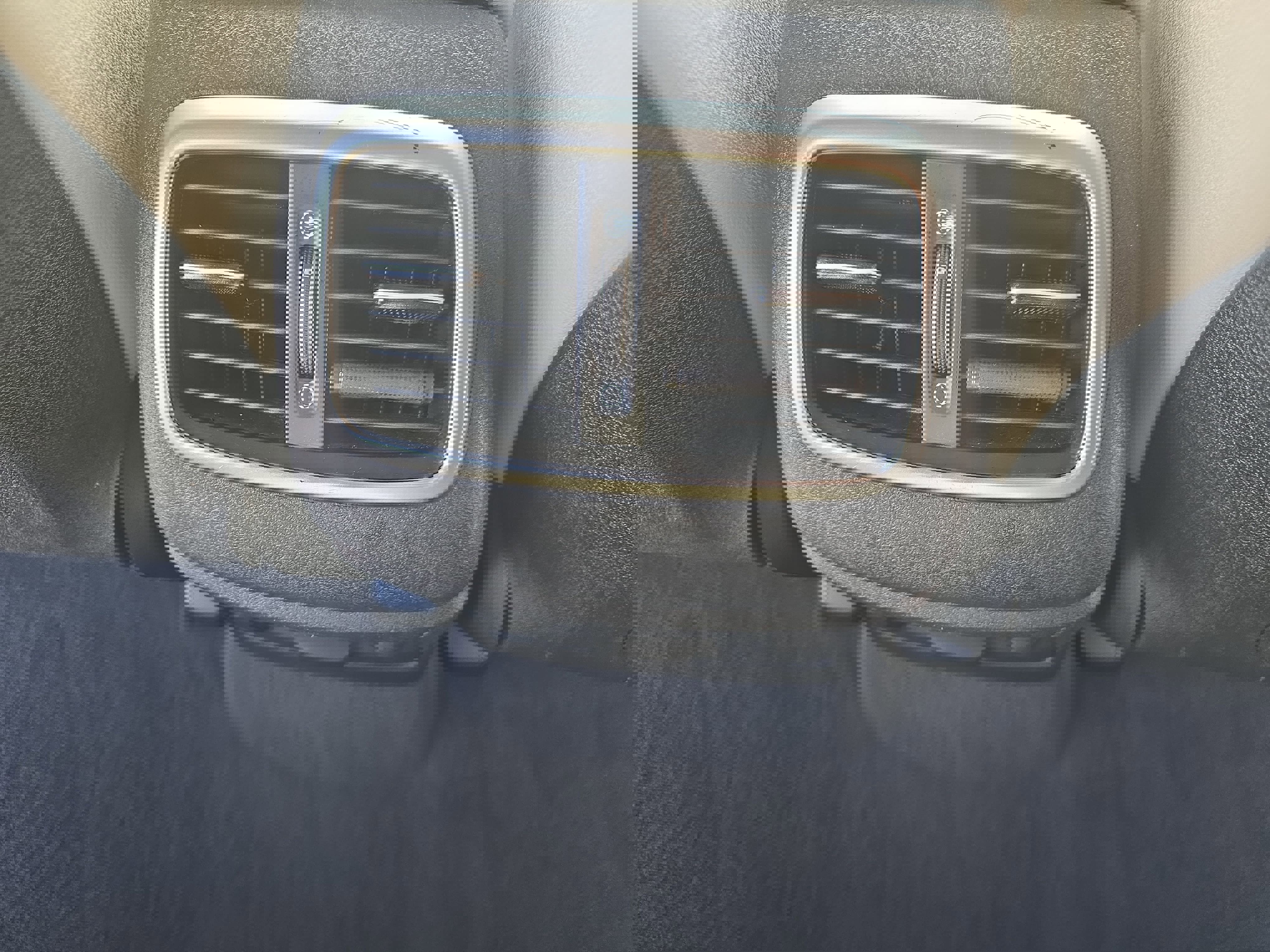 Used 2019 Kia Sorento EX w/ EX Touring Package image 12