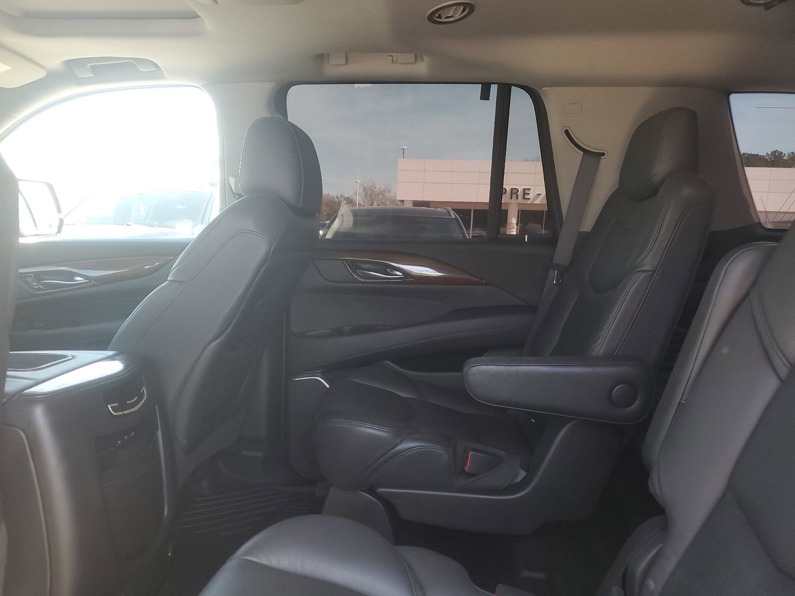 Used 2019 Cadillac Escalade Premium Luxury image 12