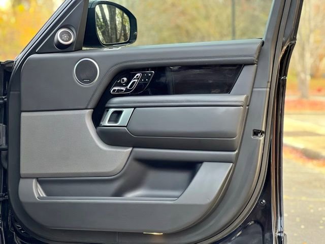 Used 2019 Land Rover Range Rover Supercharged AWD/4WD image 23
