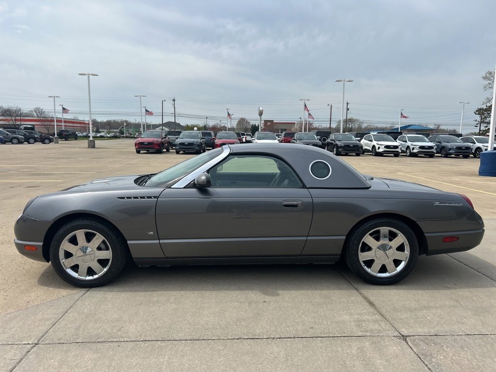 Used 2003 Ford Thunderbird Deluxe image 3