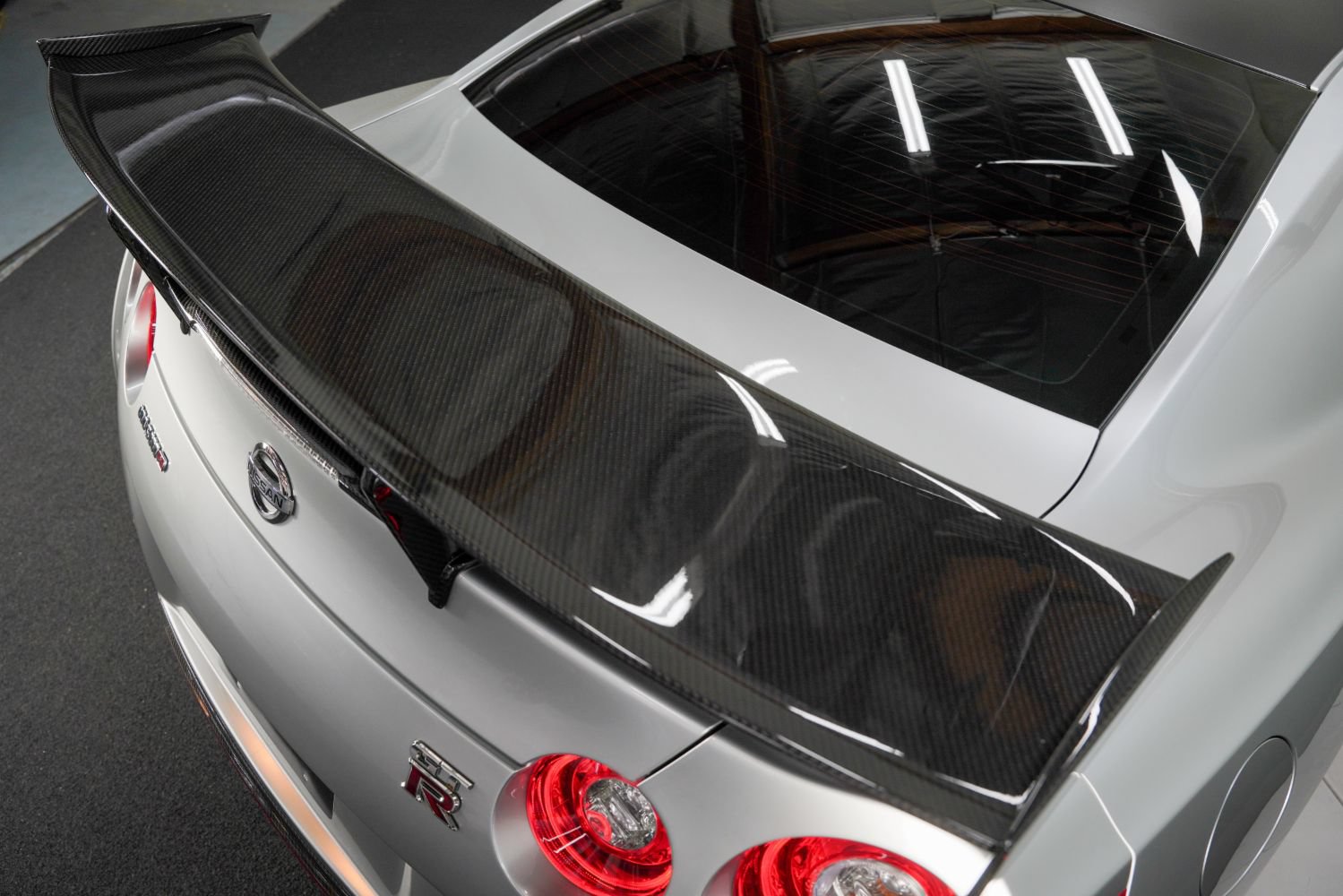Used 2018 Nissan GT-R NISMO AWD/4WD image 23