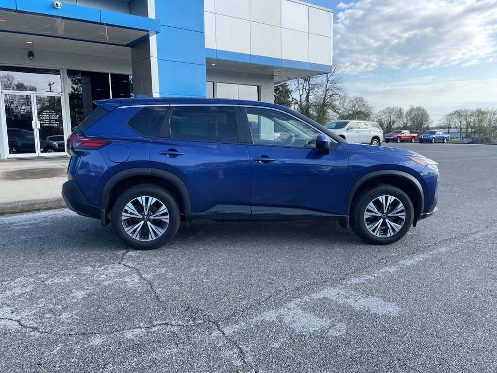 Used 2023 Nissan Rogue SV image 9