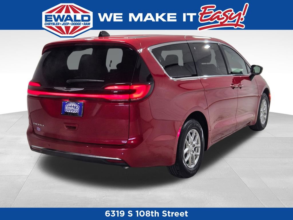 New 2026 Chrysler Pacifica Select FWD image 20