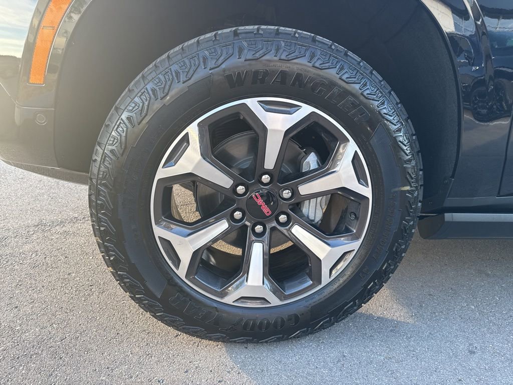 New 2026 GMC Yukon AT4 Ultimate AWD/4WD image 35