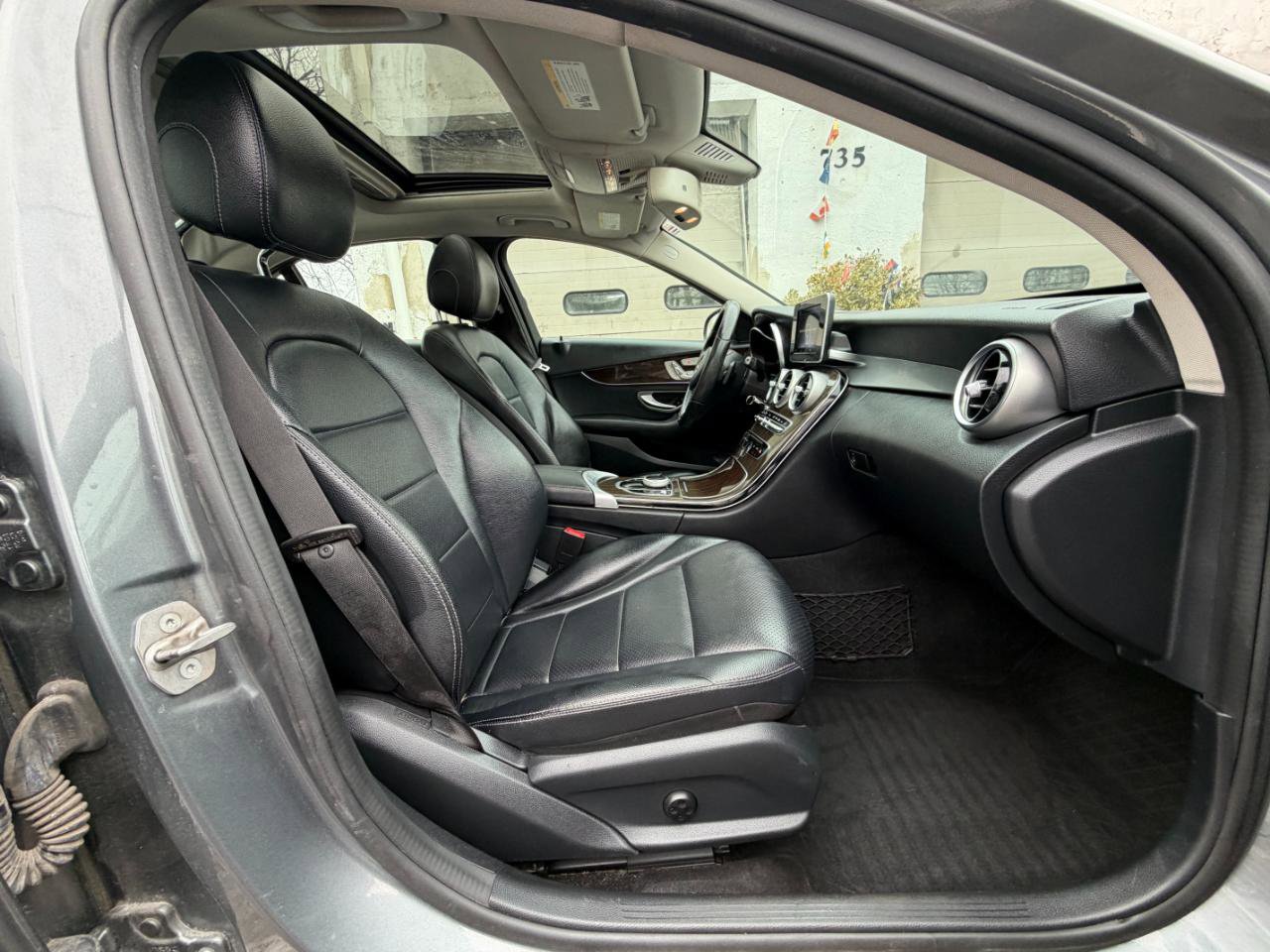 Used 2018 Mercedes-Benz C 300 4MATIC Sedan image 32