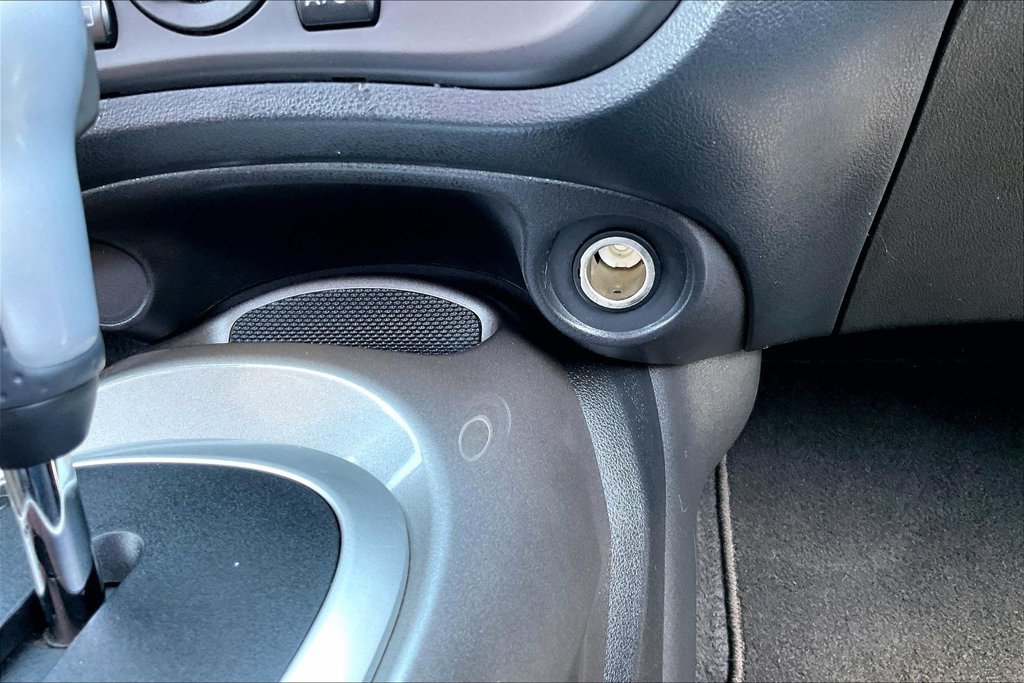Used 2013 Nissan Juke S FWD image 14