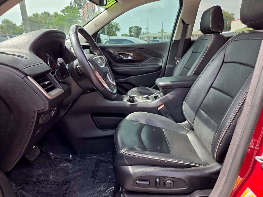 Used 2019 GMC Terrain Denali w/ Advanced Safety Package FWD image 13