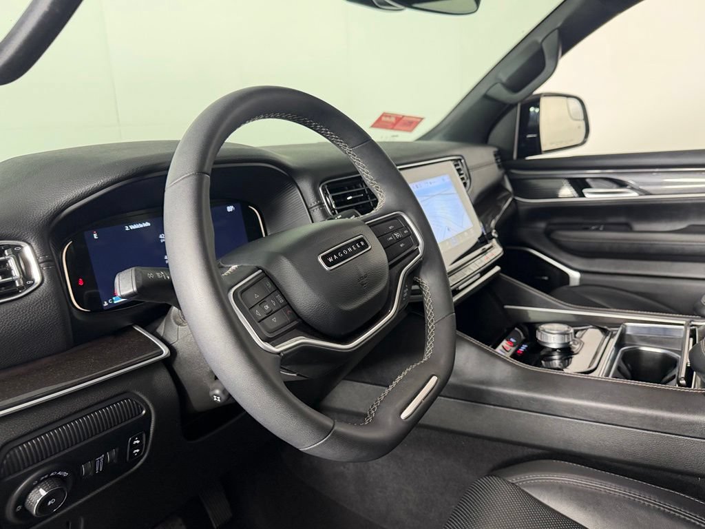Used 2024 Jeep Wagoneer 2WD image 22